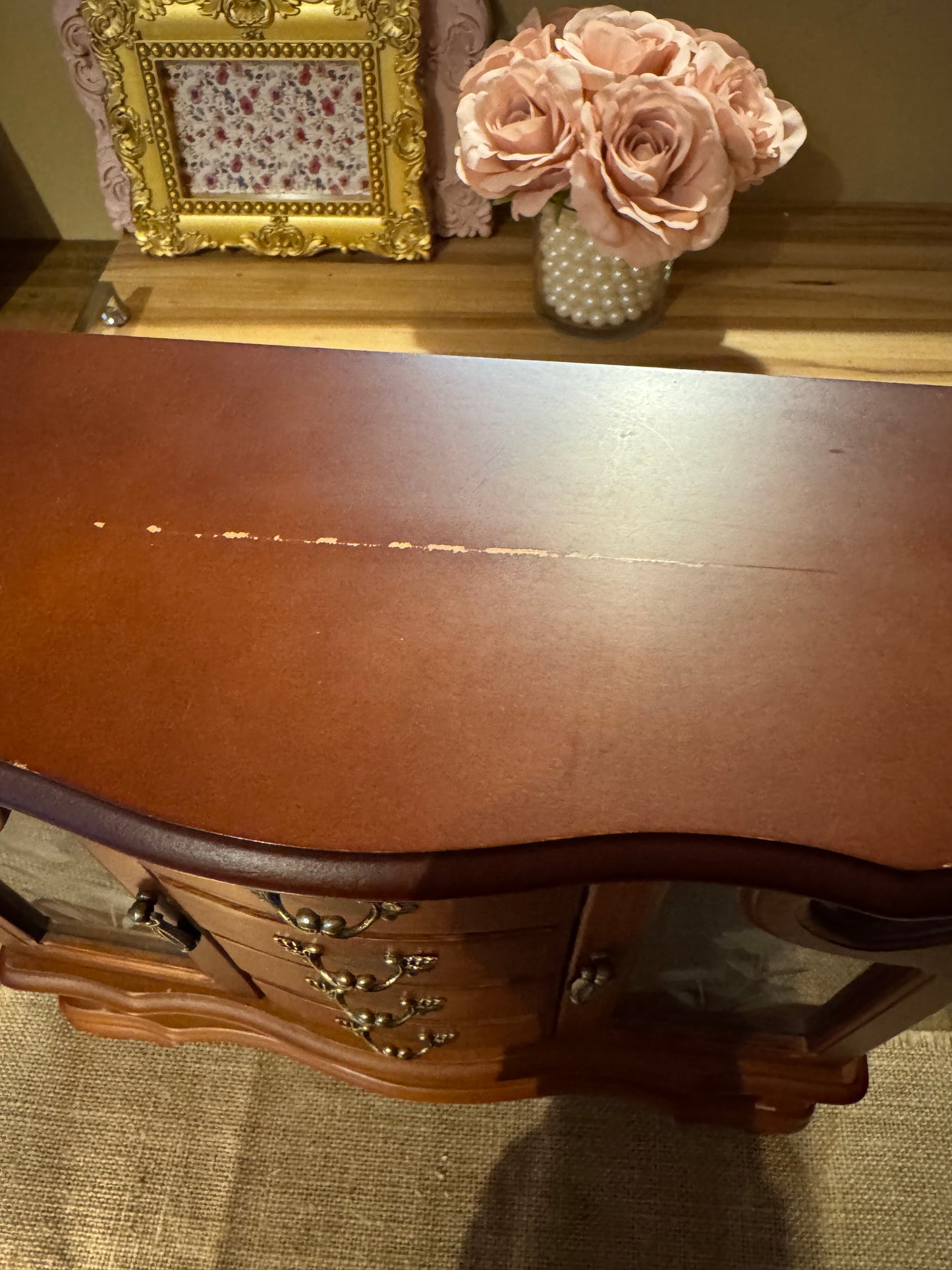 Vintage Heart-Etched Glass Jewelry Armoire – Rich Warm Wood Finish