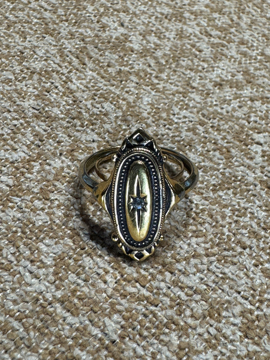 Vintage 1970s Avon "Kensington" Victorian Revival Ring