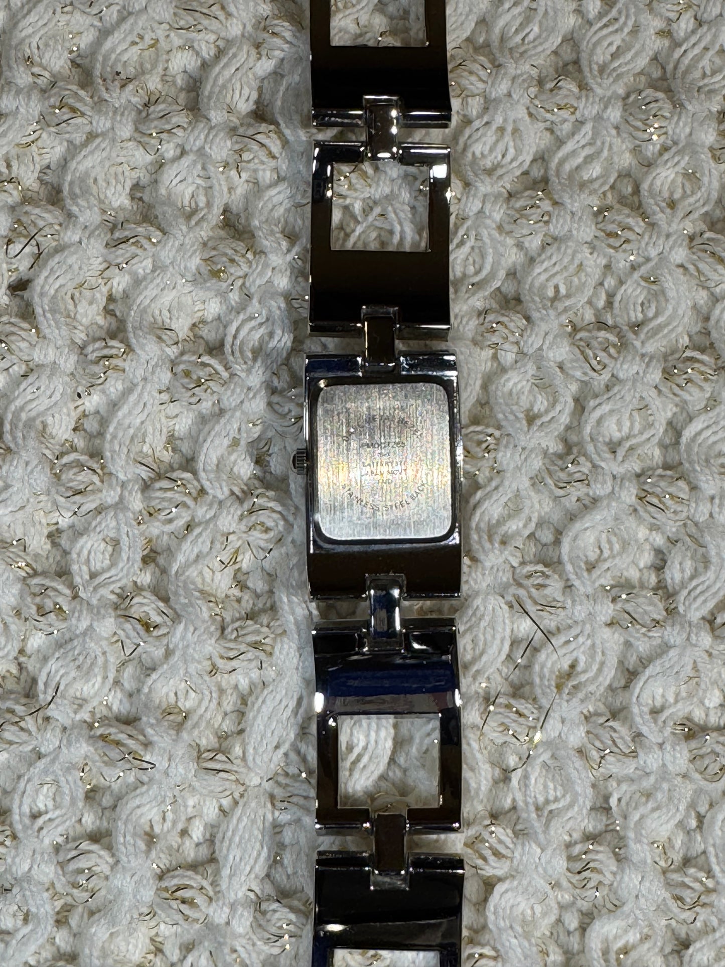 Focus Silver-Tone Quartz Watch – Modern Minimalist Fashion Timepiece