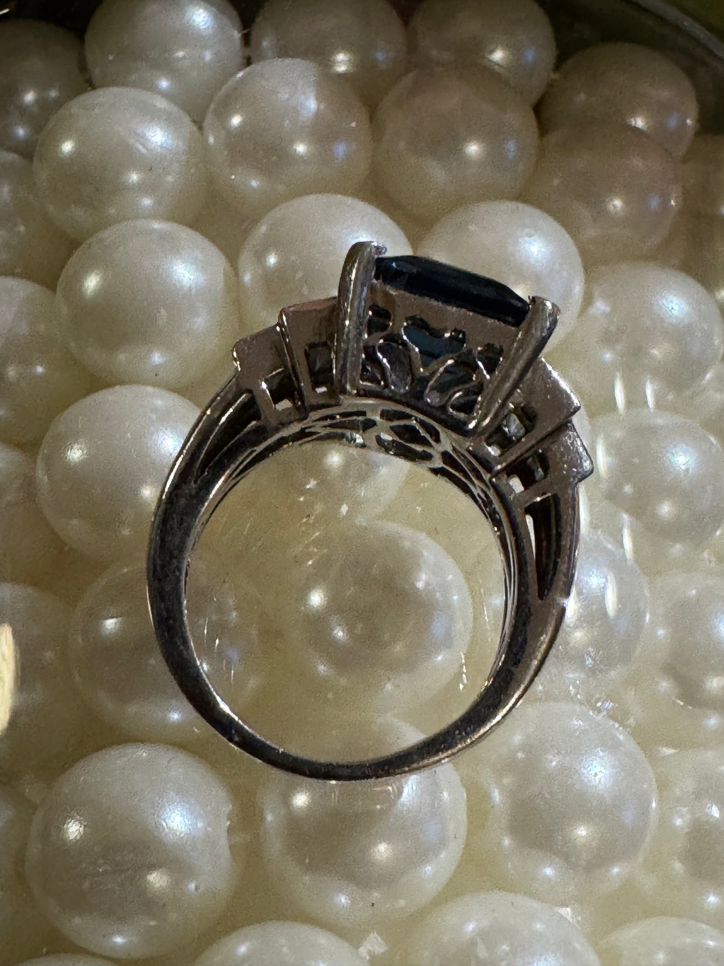 💎 Vintage Art Deco–Inspired London Blue Topaz Sterling Silver Ring 💎