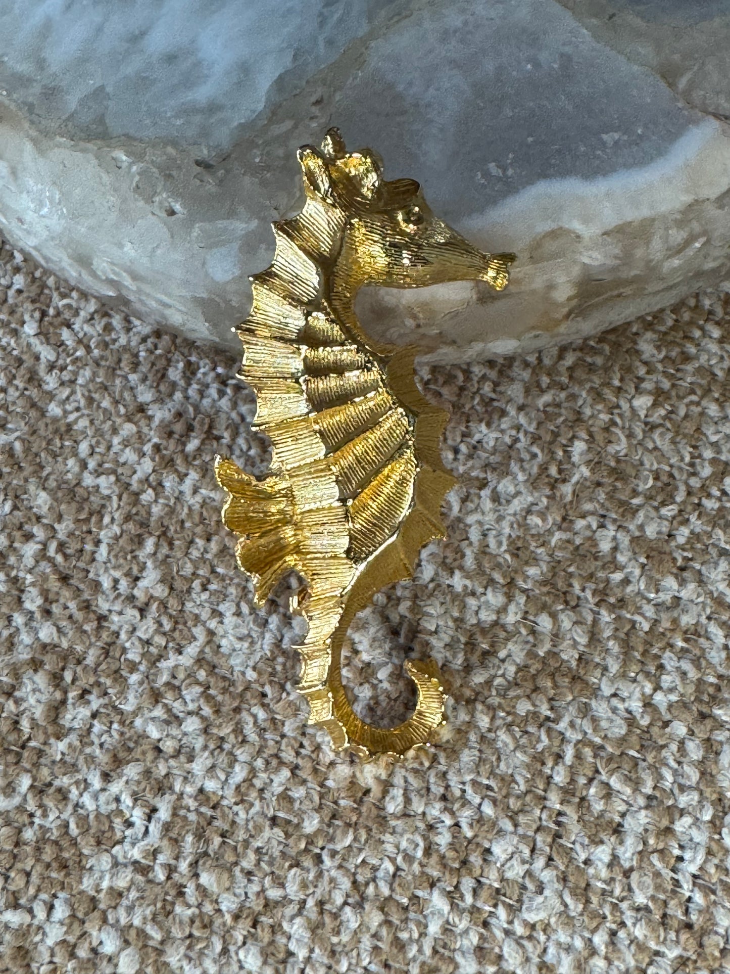 Vintage Signed ROMA Gold-Tone Seahorse Brooch — Nautical Charm with Mid-Century Heritage