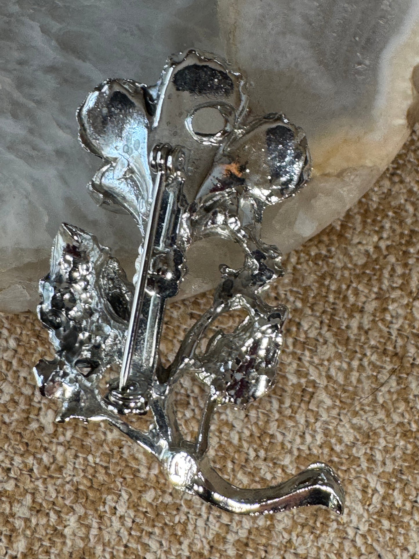 Vintage Silver-Toned Poppy Brooch – 1930s–1940s Botanical Design