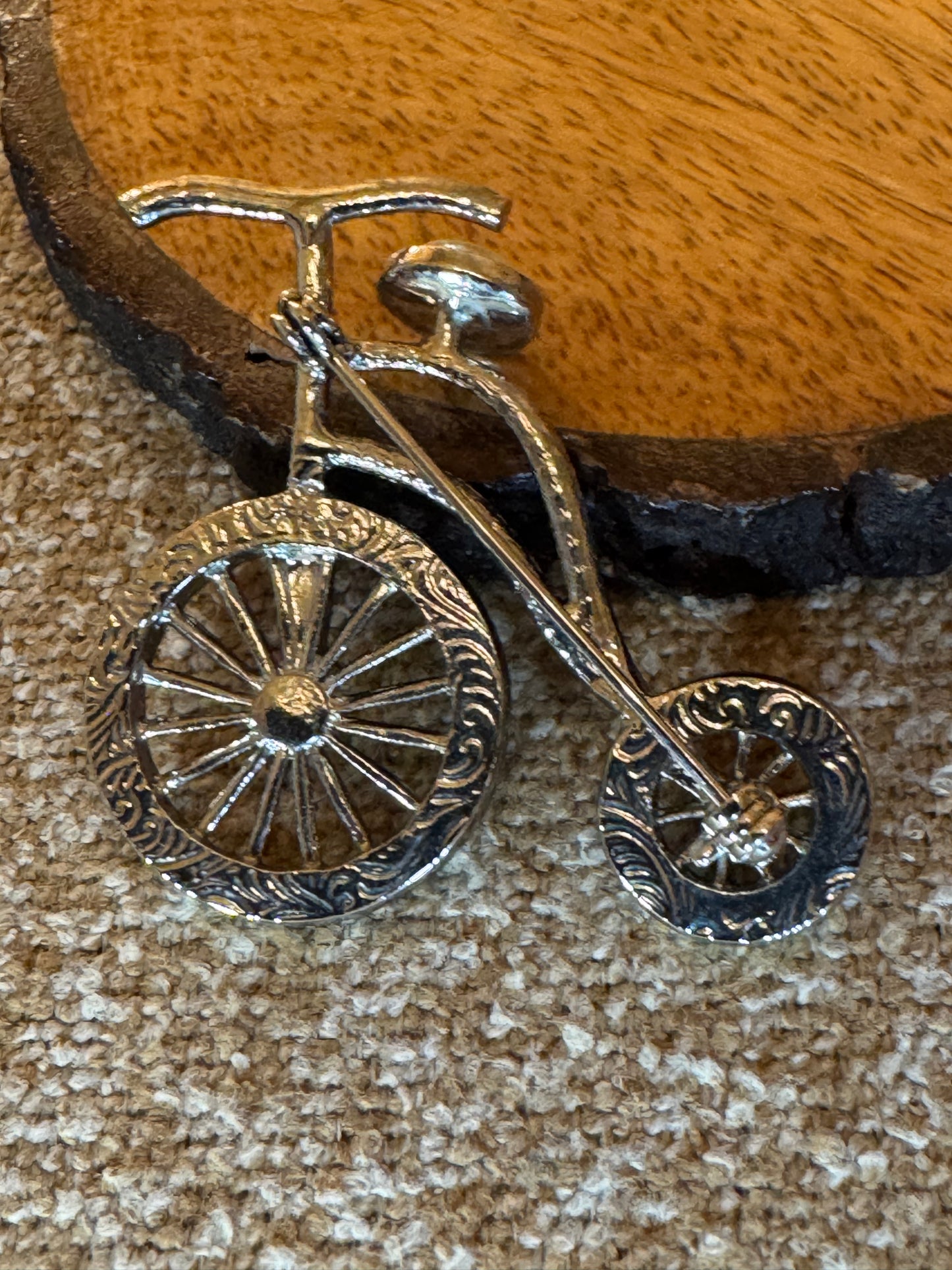 Vintage-Style Penny Farthing Bicycle Brooch with Faux Pearl Seat – Silver-Tone Fun Pin
