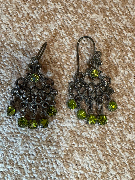 Vintage-Style Green Crystal Chandelier Earrings – Boho & Victorian-Inspired