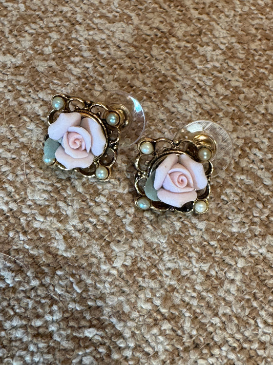 Vintage 1928 Jewelry Porcelain Rose Earrings – Pink, Gold-Tone, Victorian-Inspired