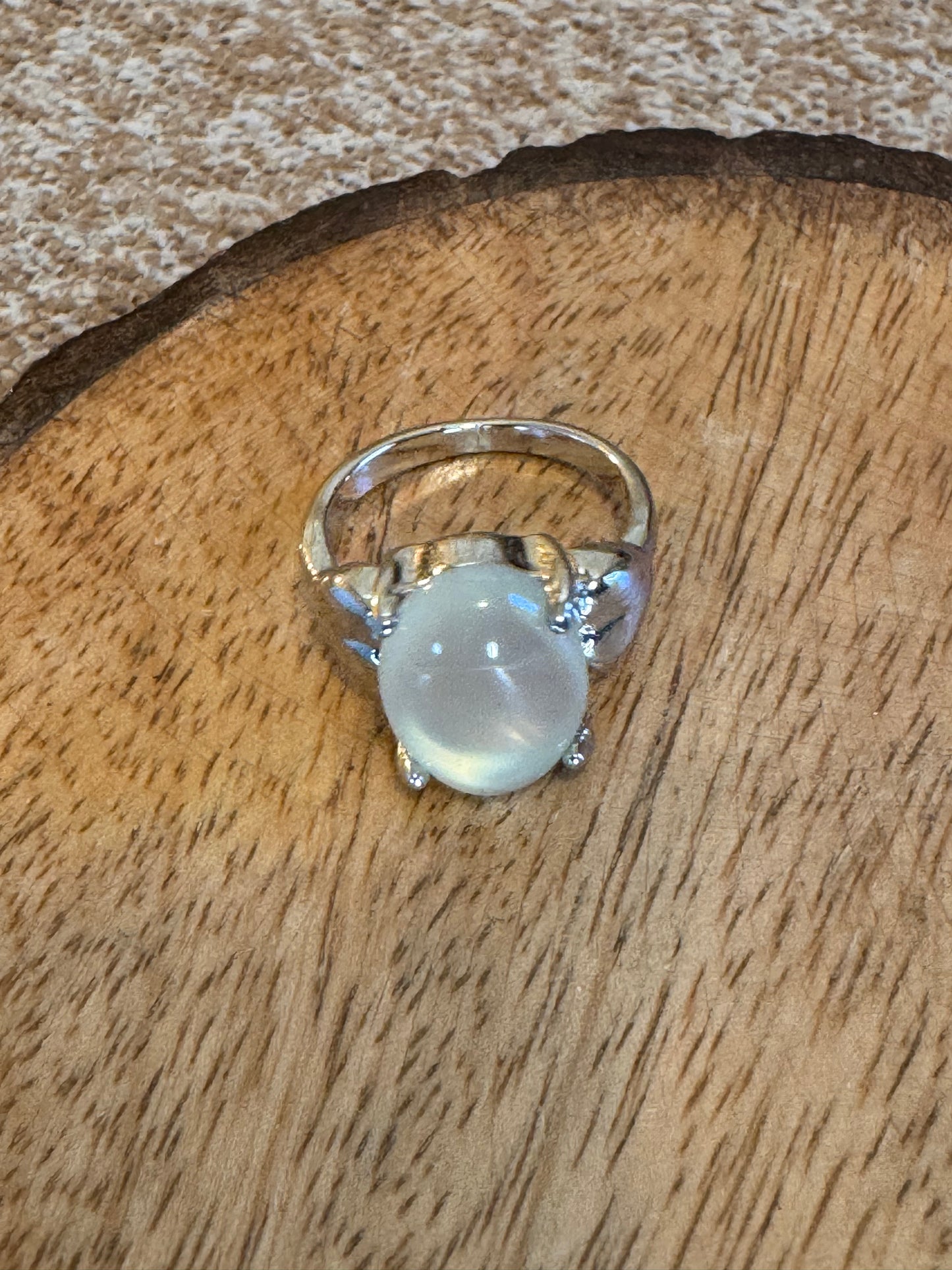 Moonstone Cabochon Ring – Silver Plated Vintage Style – Size 6.5