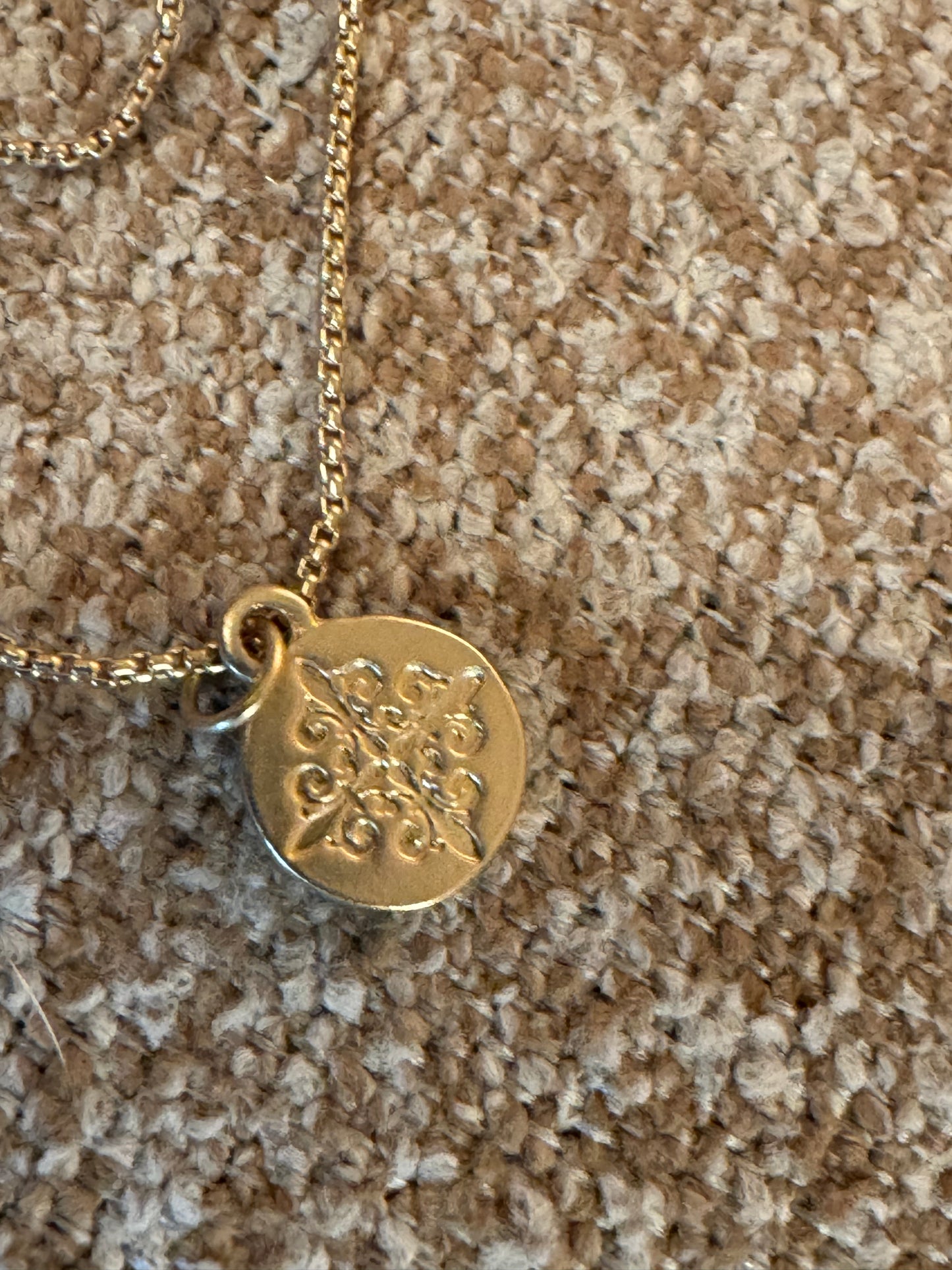 Jane Marie Grey Shell Oval Pendant Necklace with Crystal Border – Signed JM