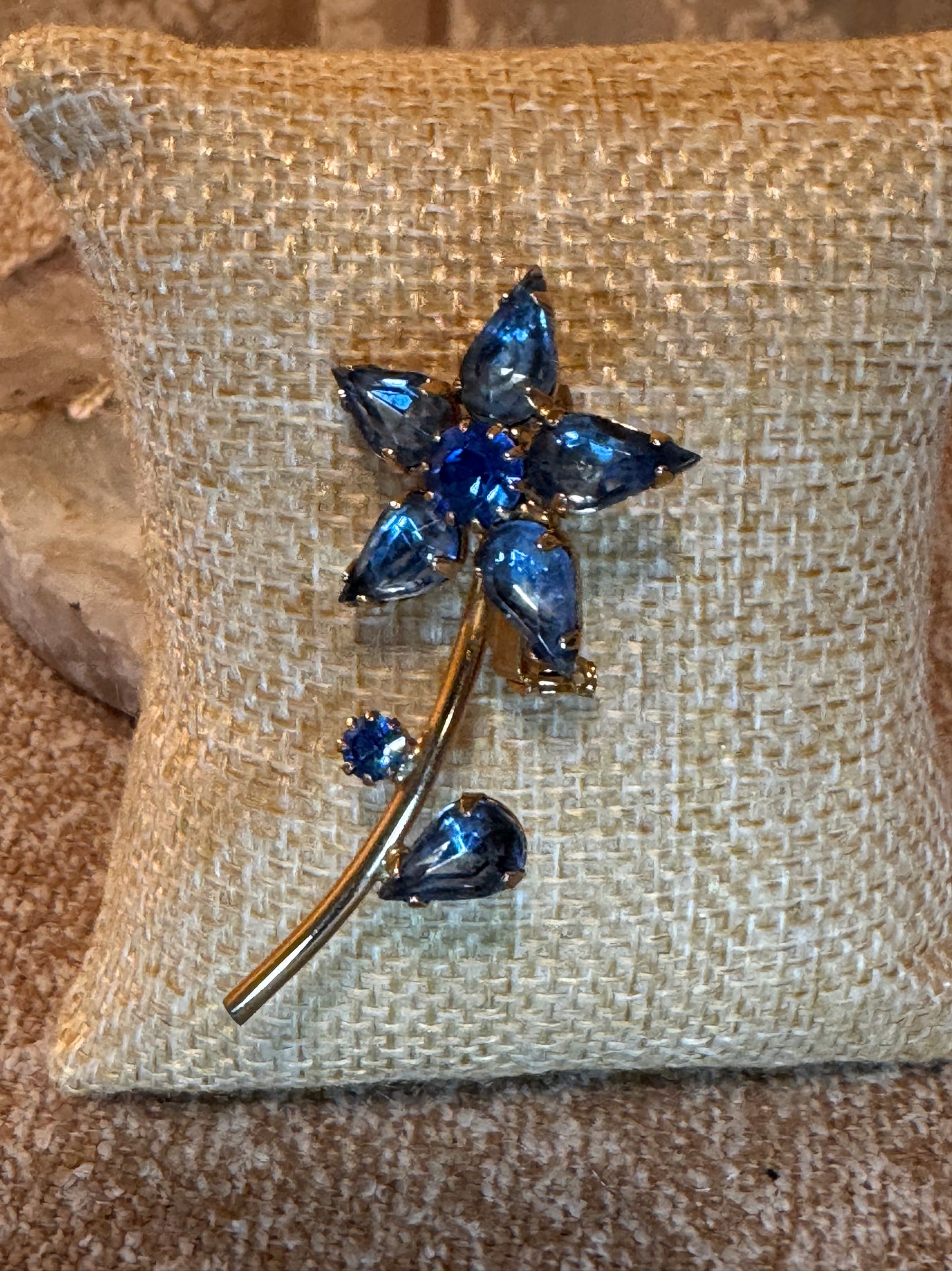 Vintage Blue Rhinestone Floral Brooch – Gold Tone Mid-Century Sparkle