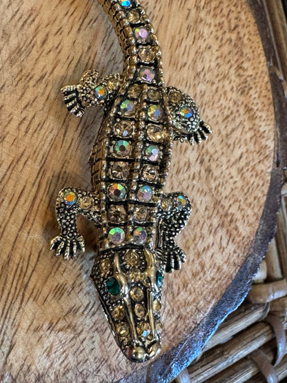 Gilded Aurora Borealis Alligator Brooch – Vintage-Inspired Rhinestone Sparkle