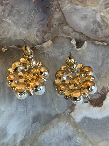 Vintage Faux Pearl & Rhinestone Cluster Earrings – Classic Floral Glow