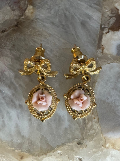 Gold Tone Vintage Inspired Flower Earrings