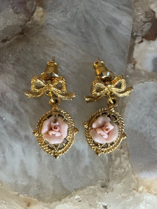 Gold Tone Vintage Inspired Flower Earrings