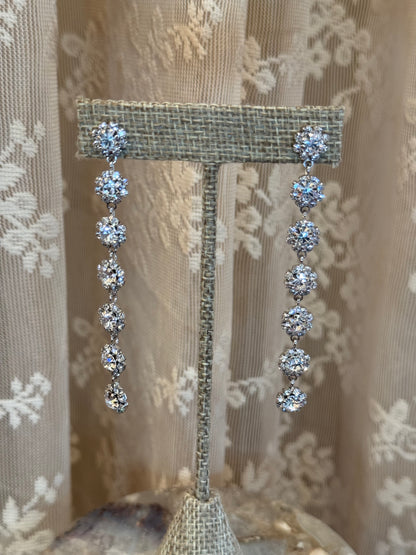 Cascading Crystal Drop Earrings – Vintage Riviera Elegance