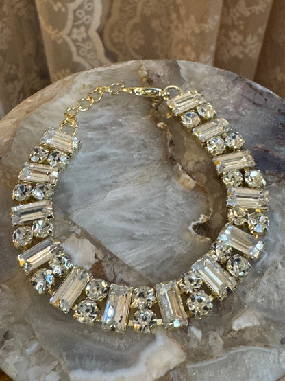 Vintage-Inspired Rhinestone Tennis Bracelet – Baguette & Round Cut Elegance