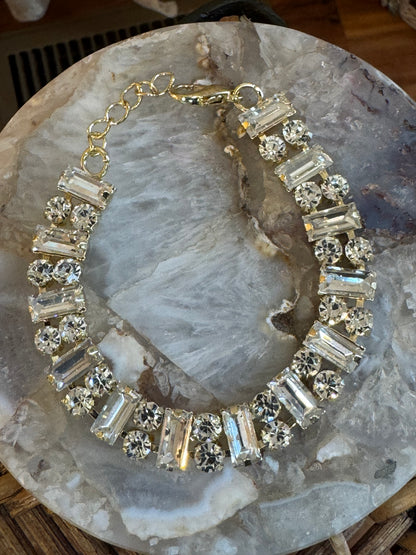 Vintage-Inspired Rhinestone Tennis Bracelet – Baguette & Round Cut Elegance