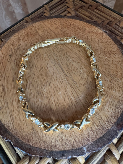 Vintage Signed Avon Gold Tone X's and Crystal O's Bracelet