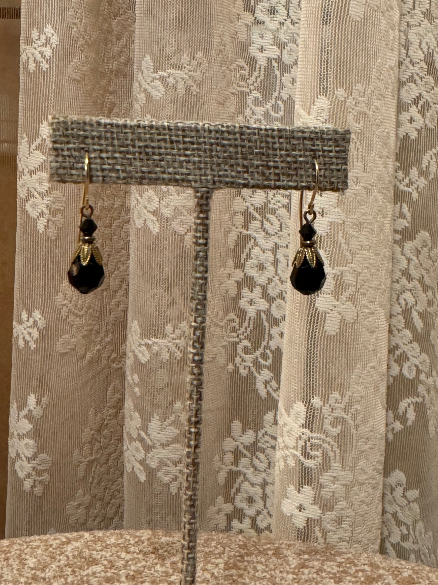 Alison Faye Black Faceted Drop Earrings – Vintage-Inspired Elegance