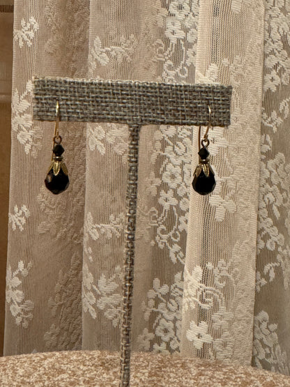 Alison Faye Black Faceted Drop Earrings – Vintage-Inspired Elegance