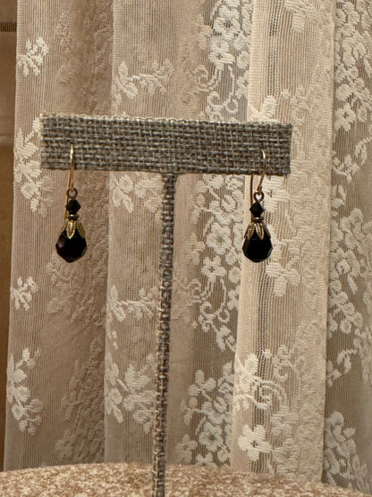 Alison Faye Black Faceted Drop Earrings – Vintage-Inspired Elegance