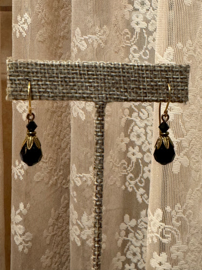 Alison Faye Black Faceted Drop Earrings – Vintage-Inspired Elegance
