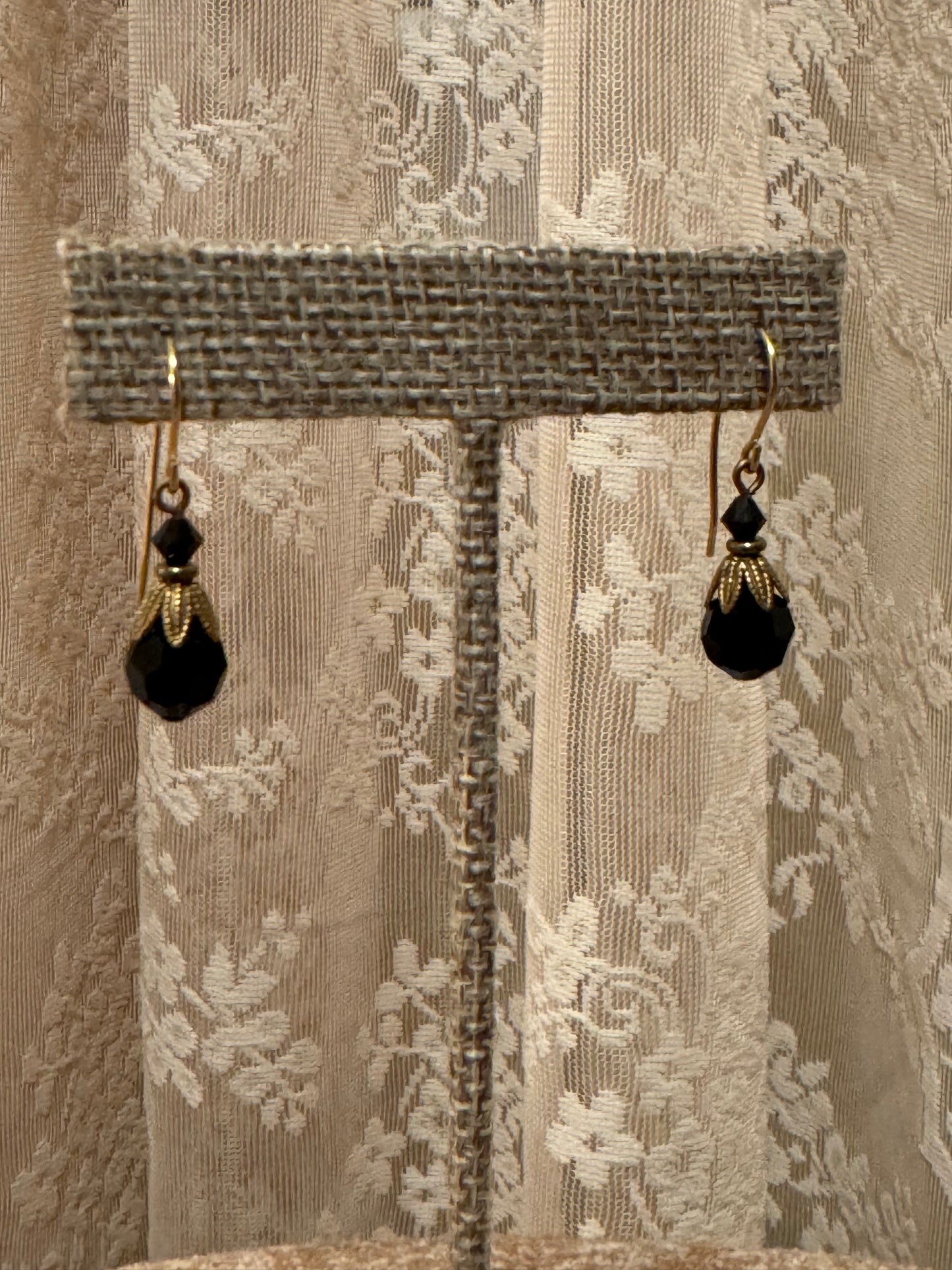 Alison Faye Black Faceted Drop Earrings – Vintage-Inspired Elegance