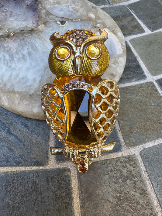 Vintage Whimsical Amber Glass Jelly Belly Owl Brooch