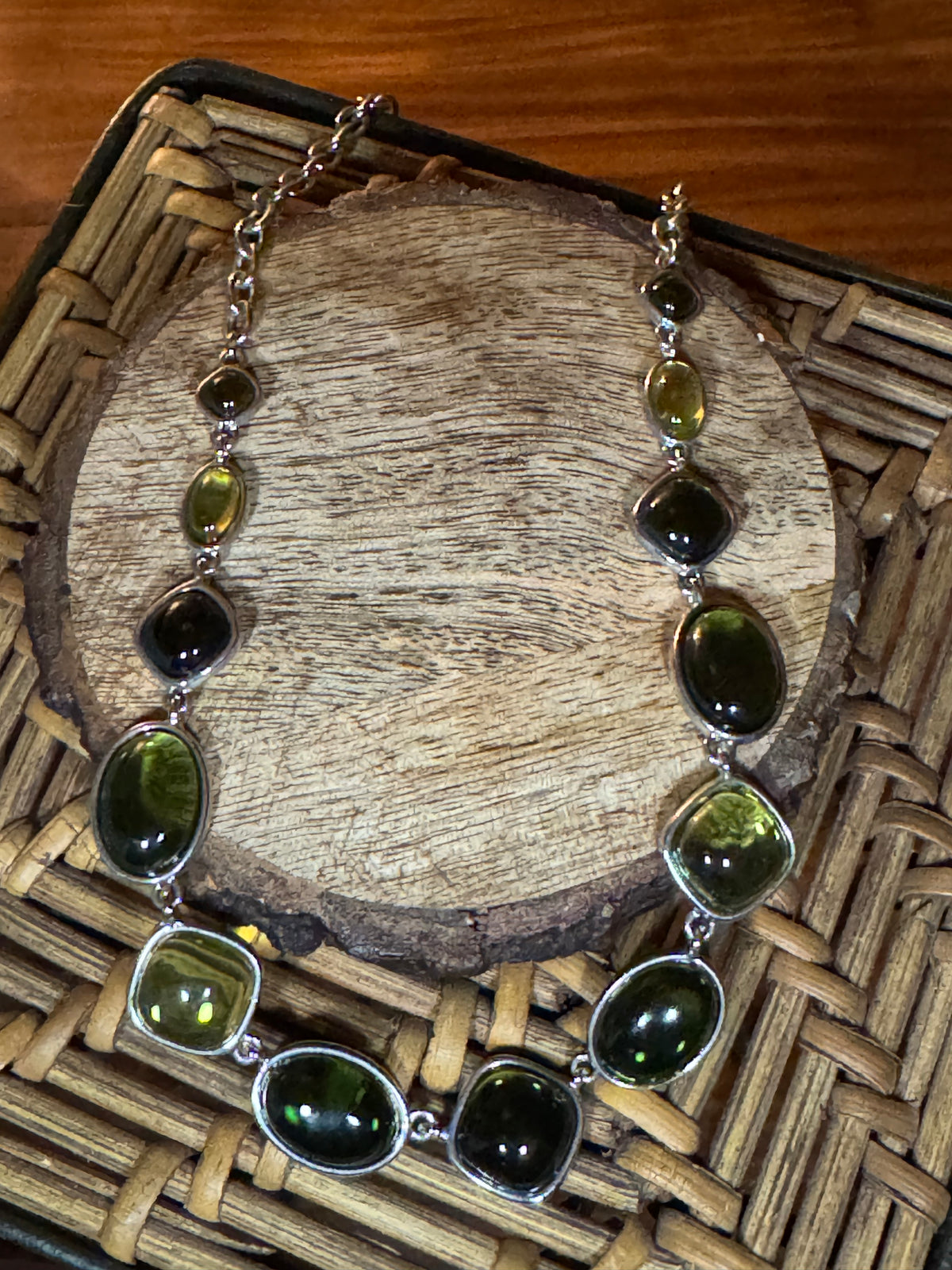 Vintage Signed Napier Emerald Green Cabochon Necklace
