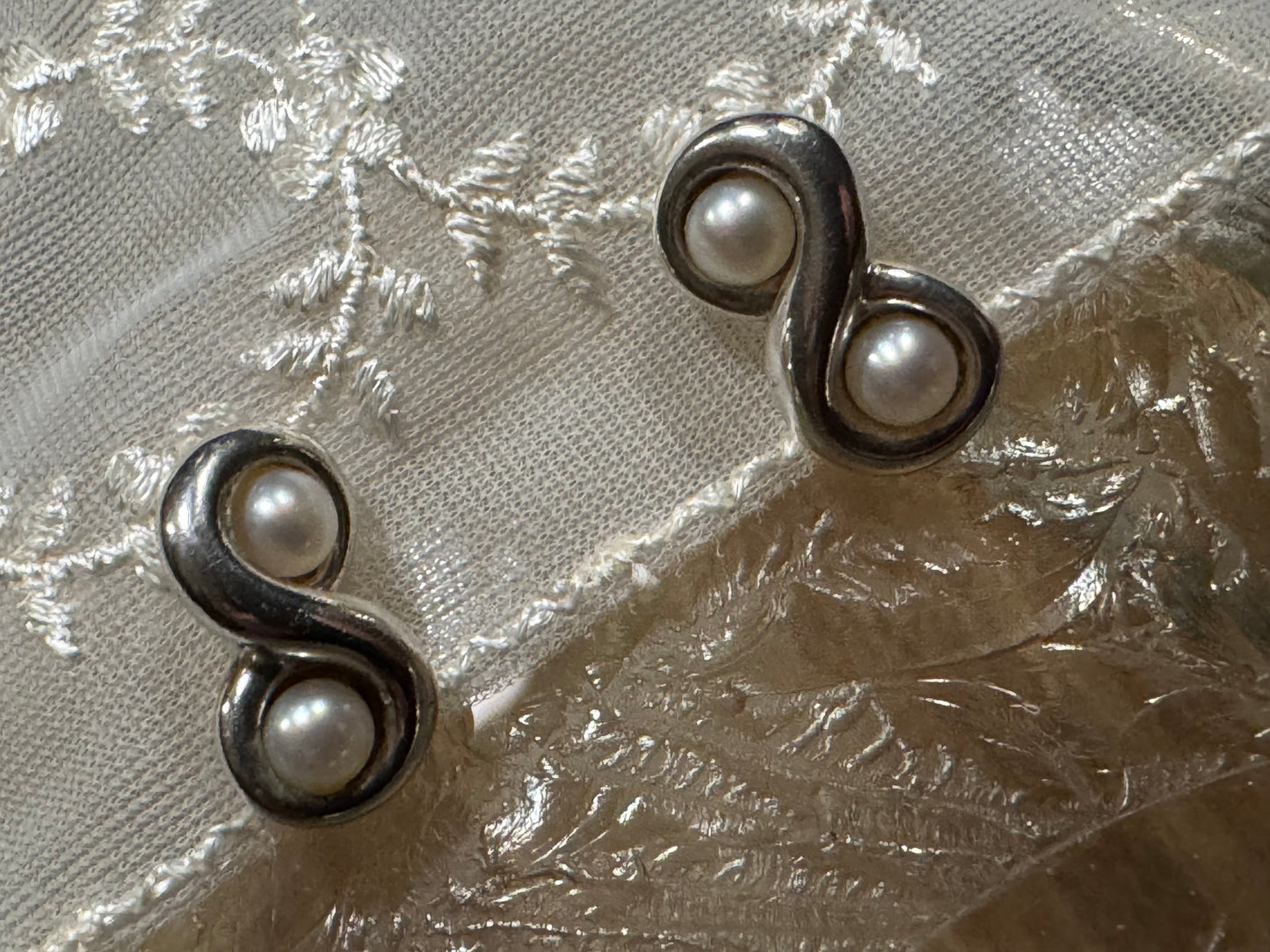 Sterling Silver Pearl Swirl Stud Earrings