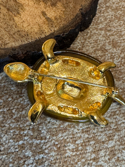 Liz Claiborne Vintage Turtle Brooch – Amber Lucite Shell
