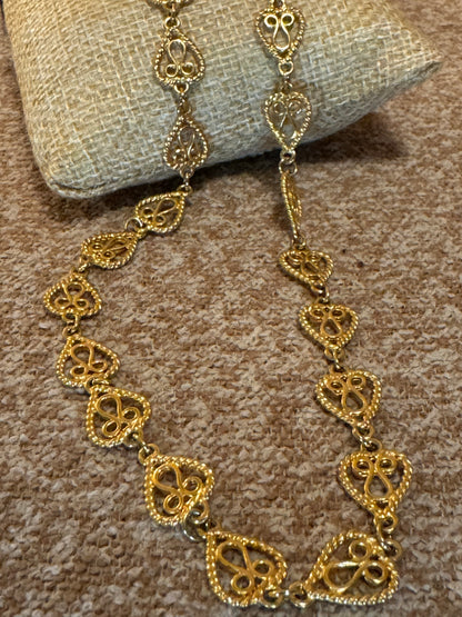Vintage 1980s Avon Gold-Tone Filigree Heart Chain Necklace