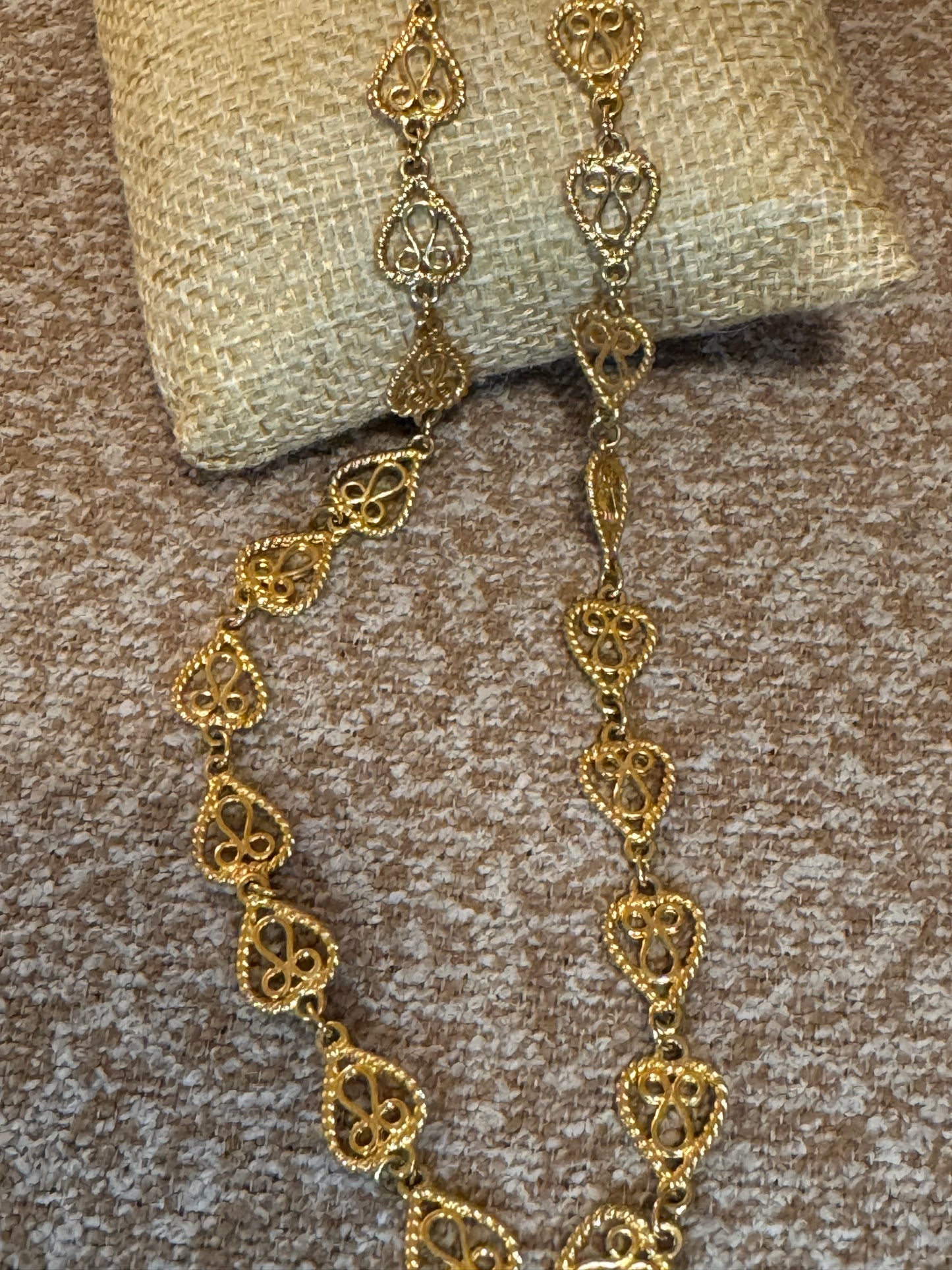 Vintage 1980s Avon Gold-Tone Filigree Heart Chain Necklace