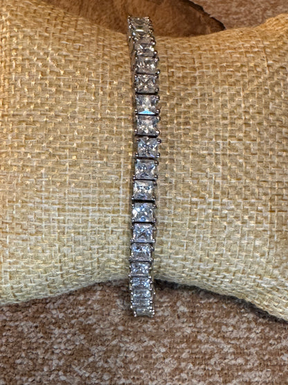 Silver-Tone Princess-Cut Tennis Bracelet – Classic Square-Cut Elegance