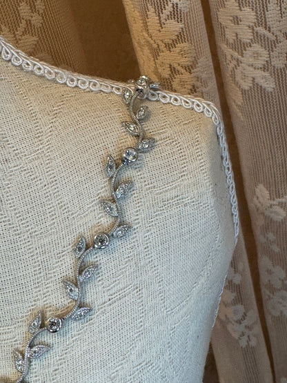 Nadri Cubic Zirconia Vine Collar Necklace – Silver-Tone Leaf Statement