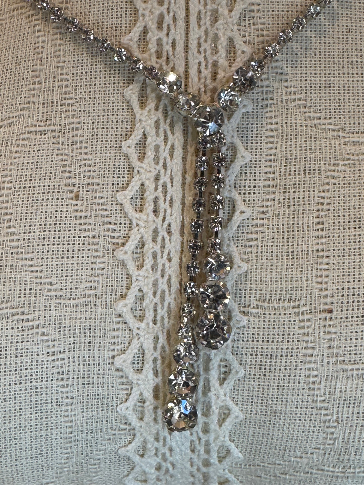 Vintage Rhinestone Lariat Y-Necklace – Silver-Tone Drop Statement