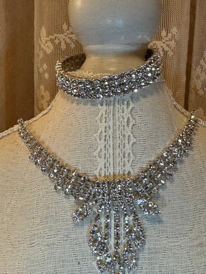 Vintage Rhinestone Statement Necklace – Cascading Fringe Bib Design in Silver-Tone
