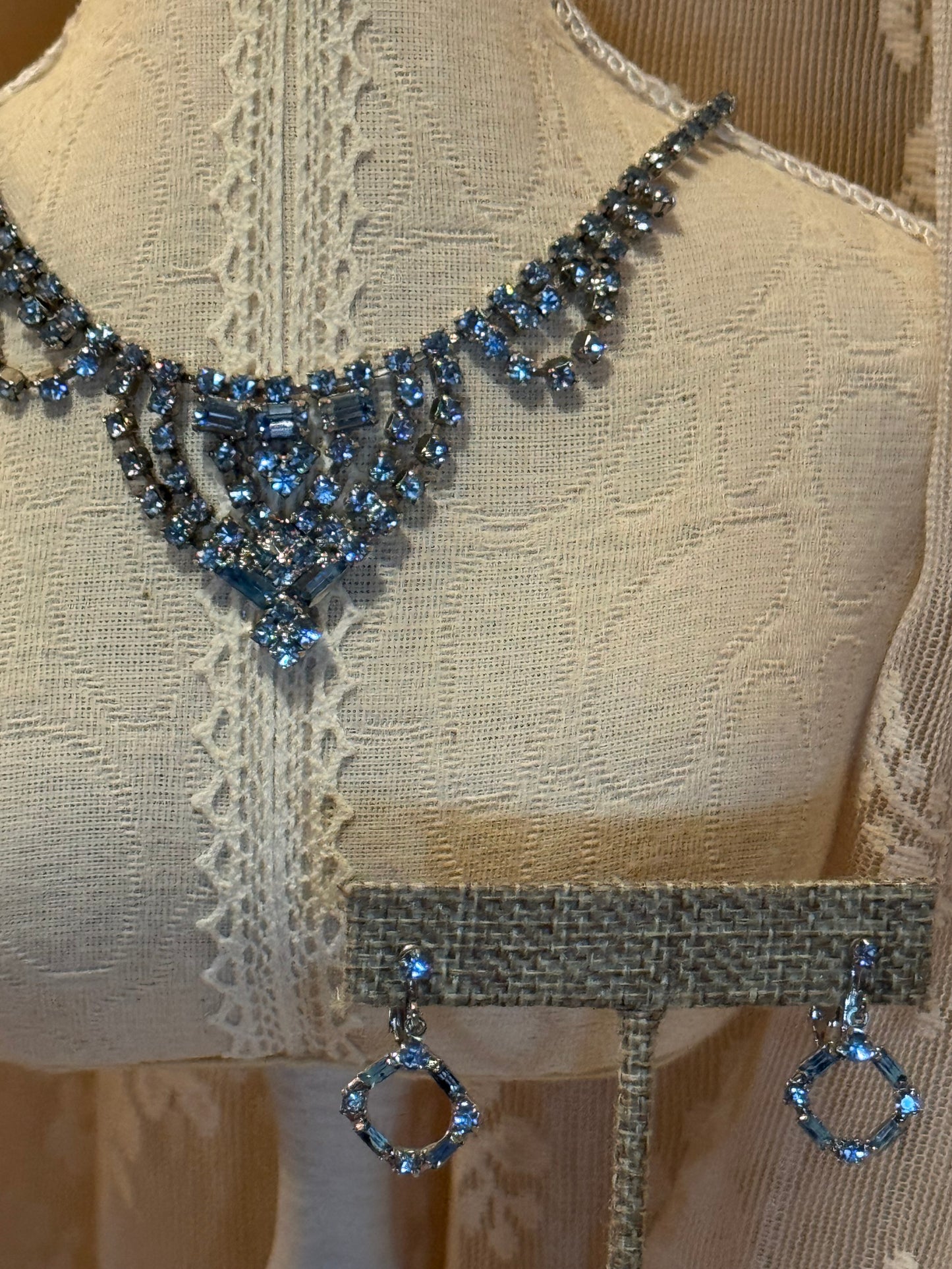 Vintage 1950s–1960s Blue Rhinestone Necklace & Matching Earrings Set – Silver-Tone Drapery Bib Design