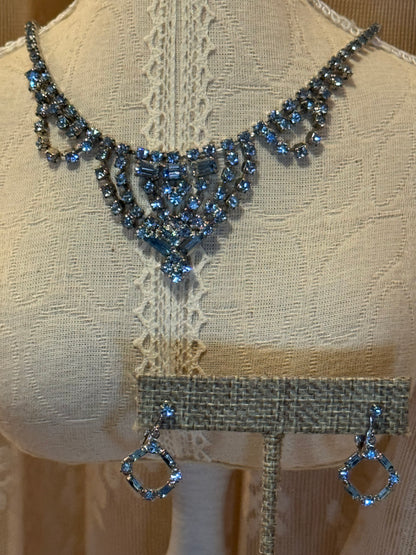 Vintage 1950s–1960s Blue Rhinestone Necklace & Matching Earrings Set – Silver-Tone Drapery Bib Design