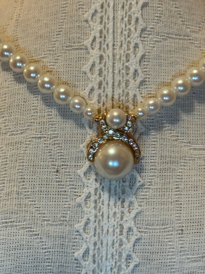 Vintage Faux Pearl and Rhinestone Necklace