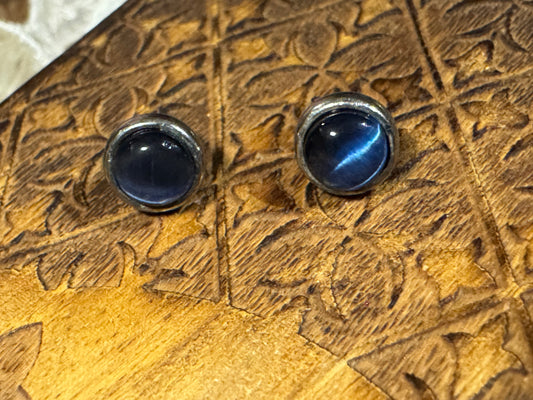Blue Cat’s Eye Stud Earrings – Silver