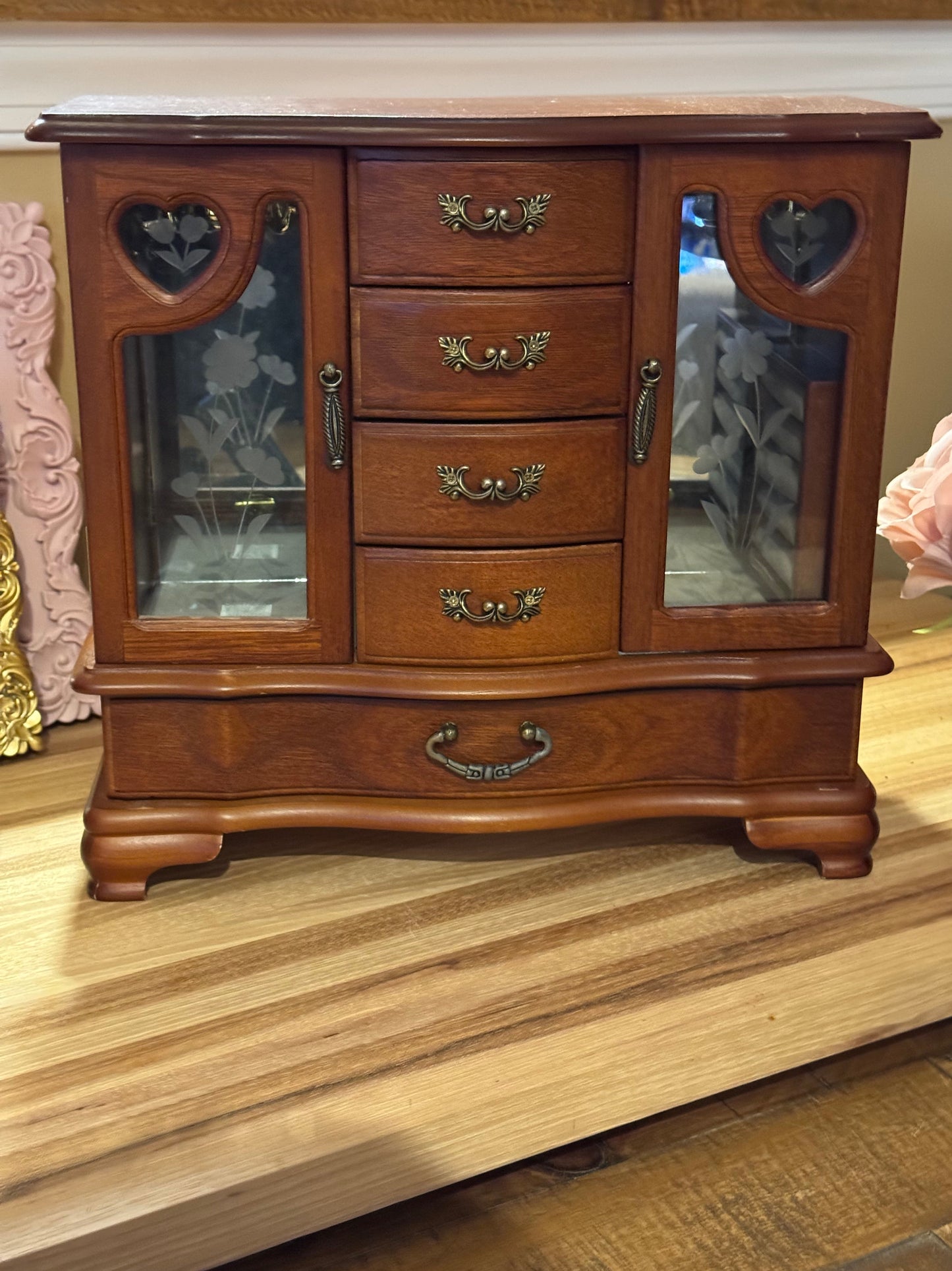 Vintage Heart-Etched Glass Jewelry Armoire – Rich Warm Wood Finish