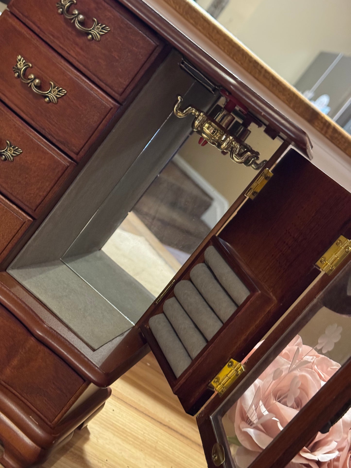 Vintage Heart-Etched Glass Jewelry Armoire – Rich Warm Wood Finish