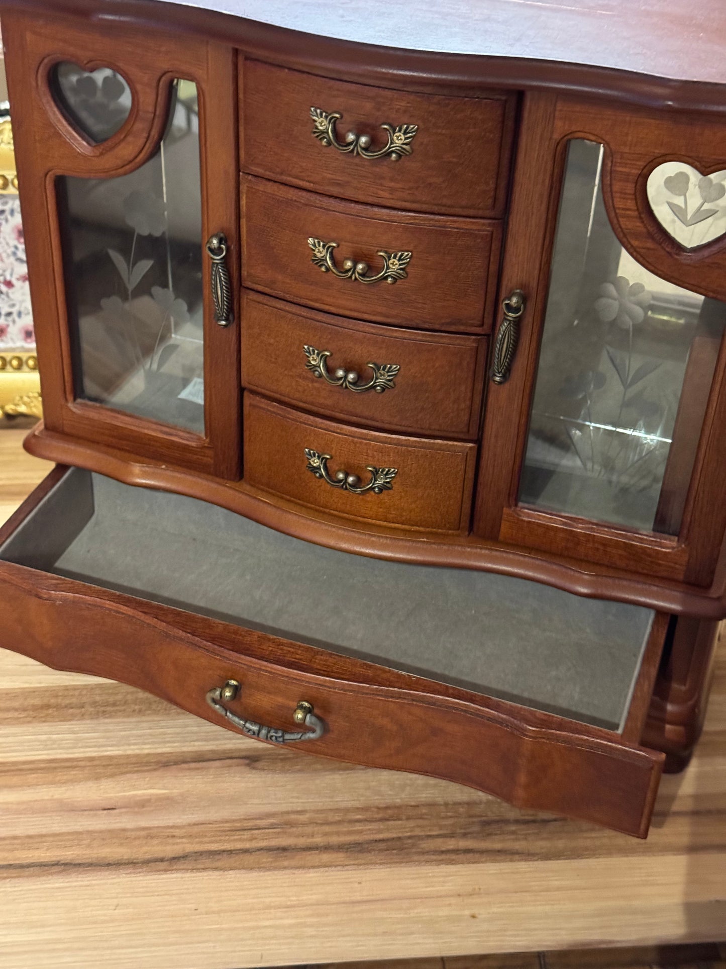 Vintage Heart-Etched Glass Jewelry Armoire – Rich Warm Wood Finish