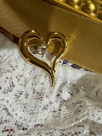 ✨ Vintage Gold-Tone Heart Brooch with Crystal Accent – Signed Avon ✨
