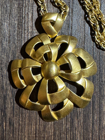 Vintage 1960s Signed Crown Trifari Satin-Gilt Mod Flower Pendant Necklace - Collector's Item