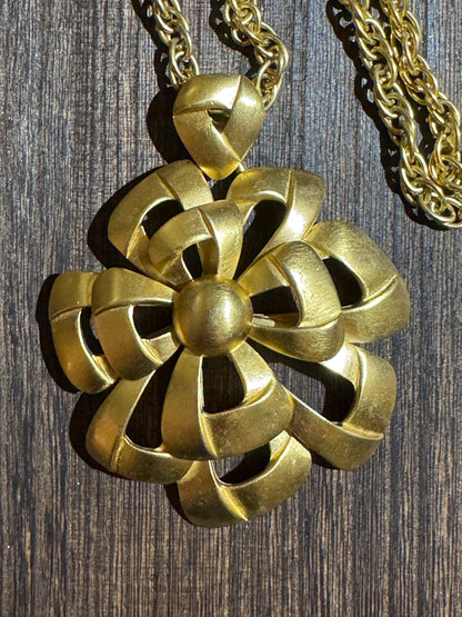 Vintage 1960s Signed Crown Trifari Satin-Gilt Mod Flower Pendant Necklace - Collector's Item
