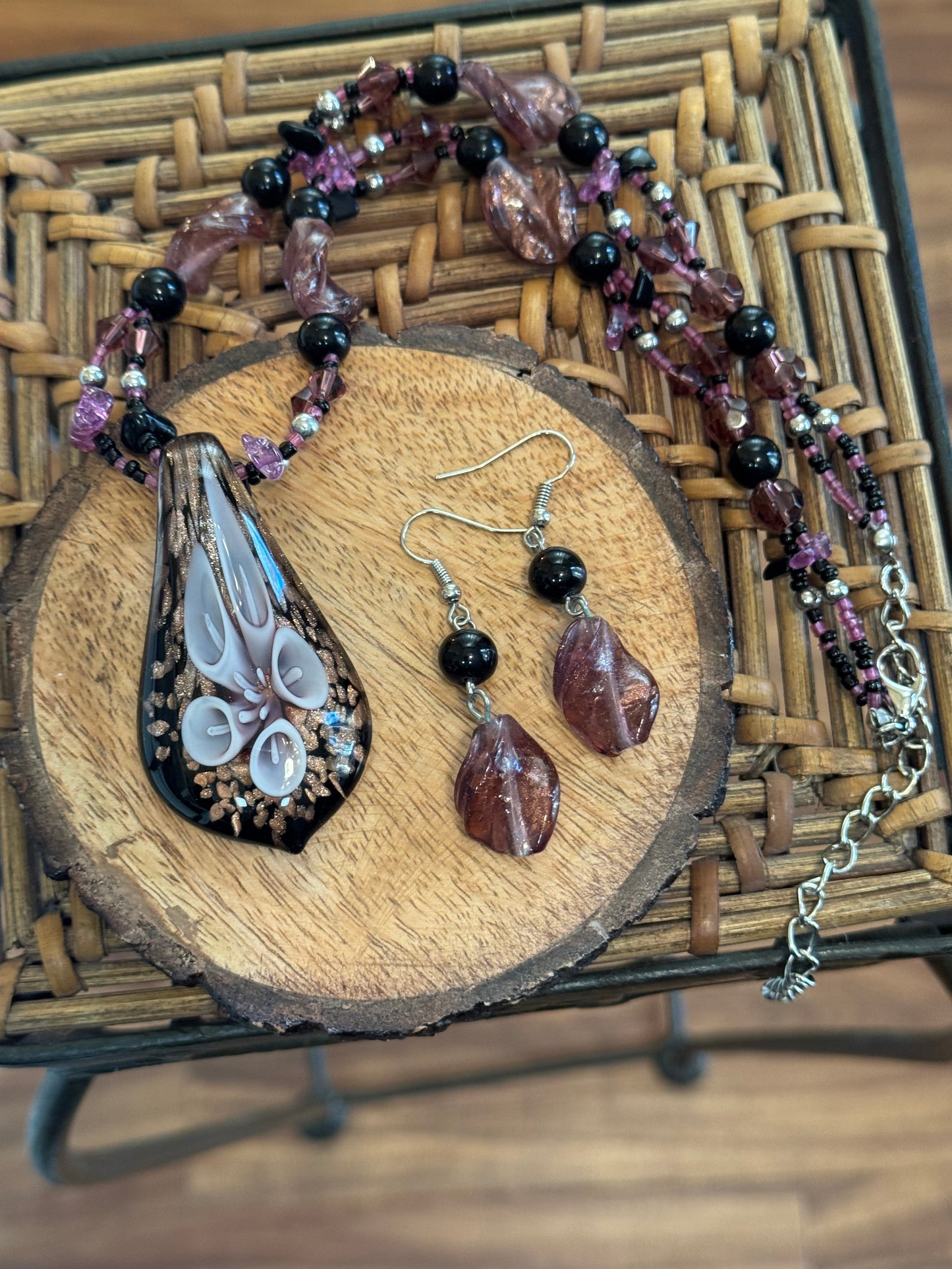 Artisanal Murano-style necklace and earrings set