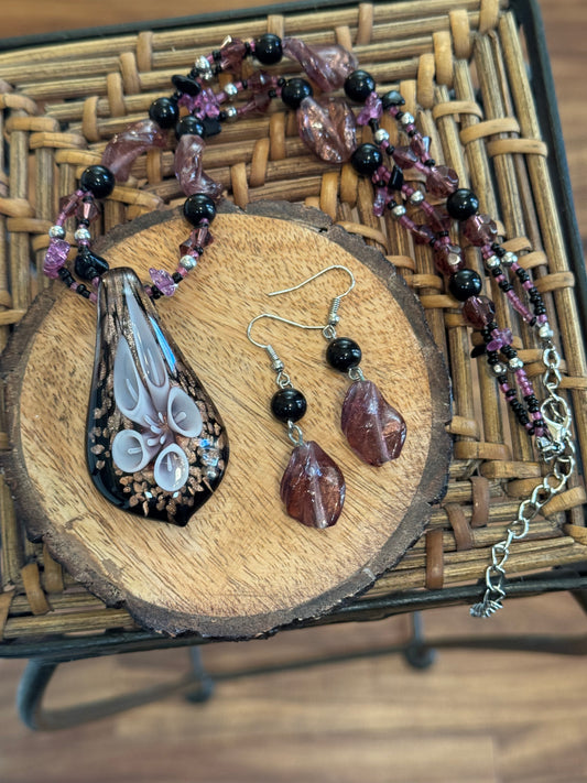 Artisanal Murano-style necklace and earrings set