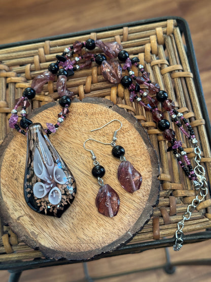 Artisanal Murano-style necklace and earrings set