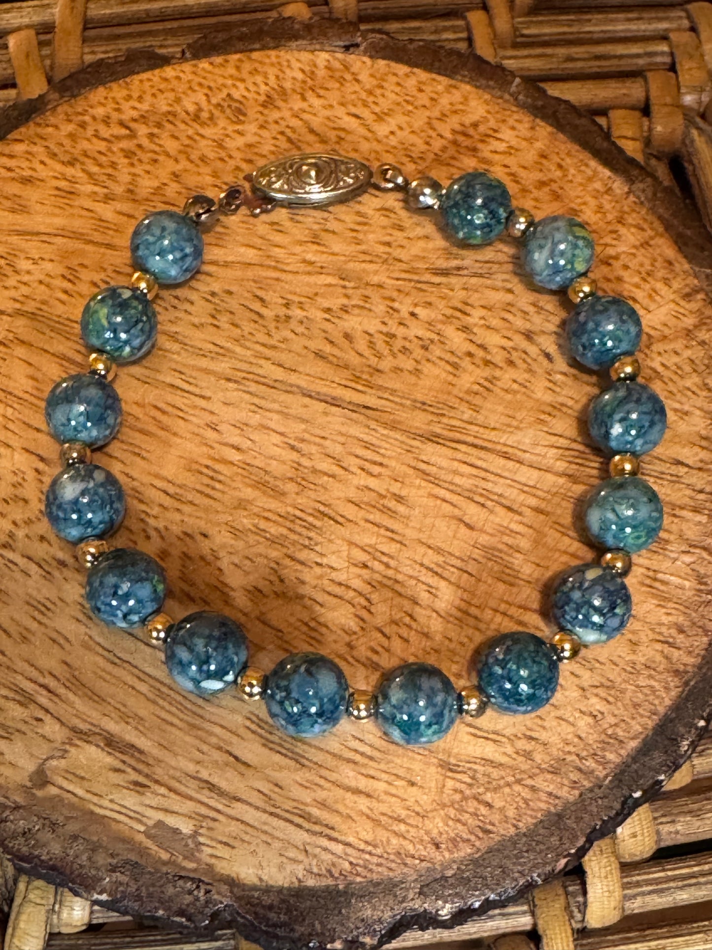 Vintage teal and blue crackle glass beaded bracelet