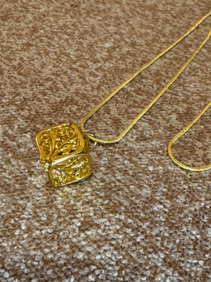 Vintage-inspired square locket necklace 18K GP
